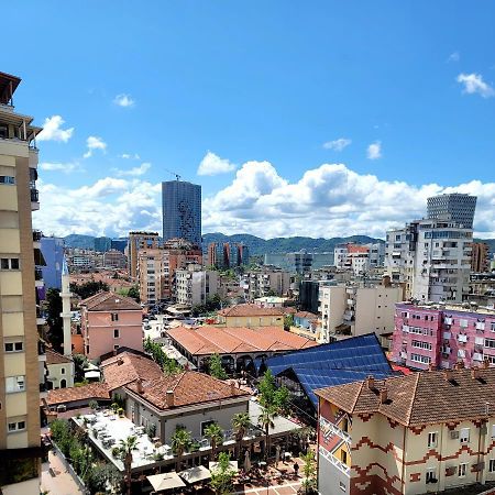 @Bazaar2 Apartment Tiranë Luaran gambar