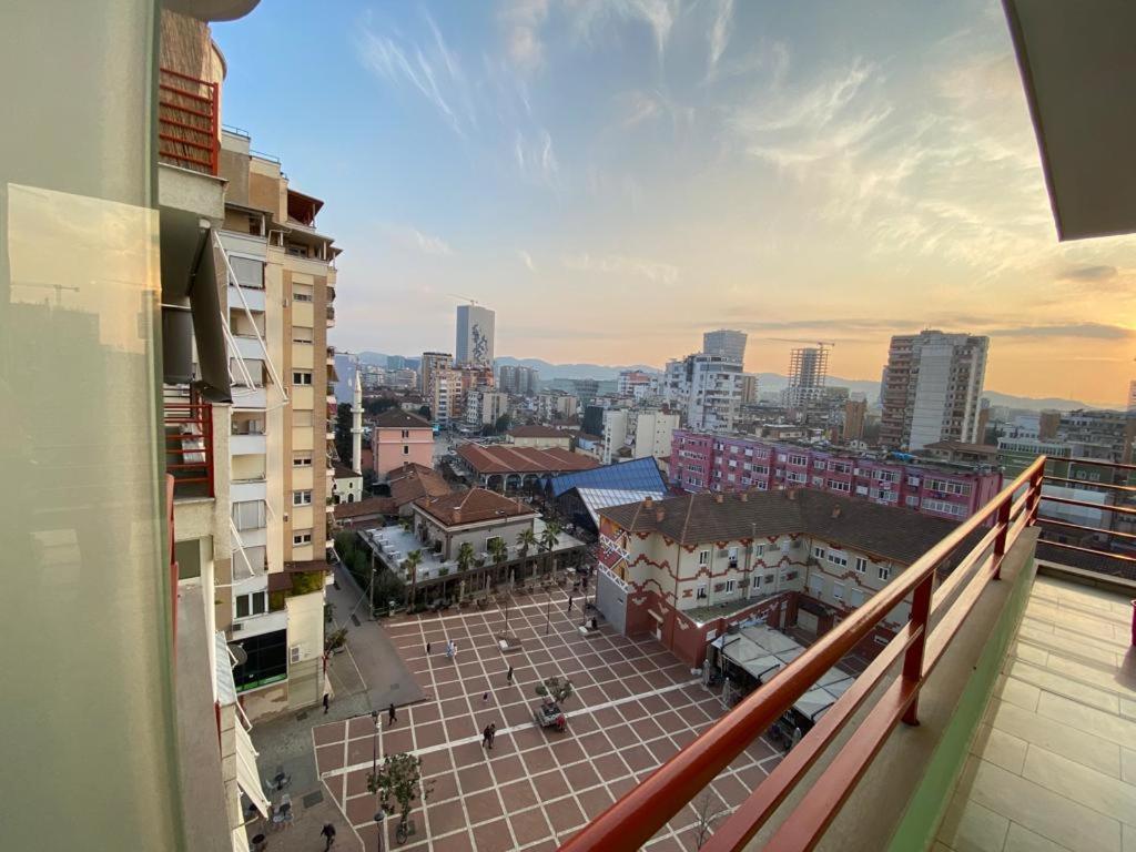 @Bazaar2 Apartment Tiranë Luaran gambar