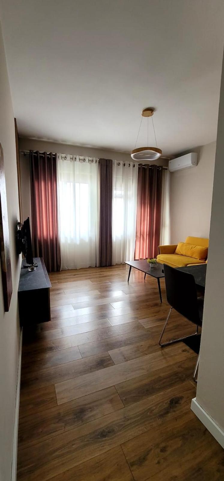 @Bazaar2 Apartment Tiranë Luaran gambar