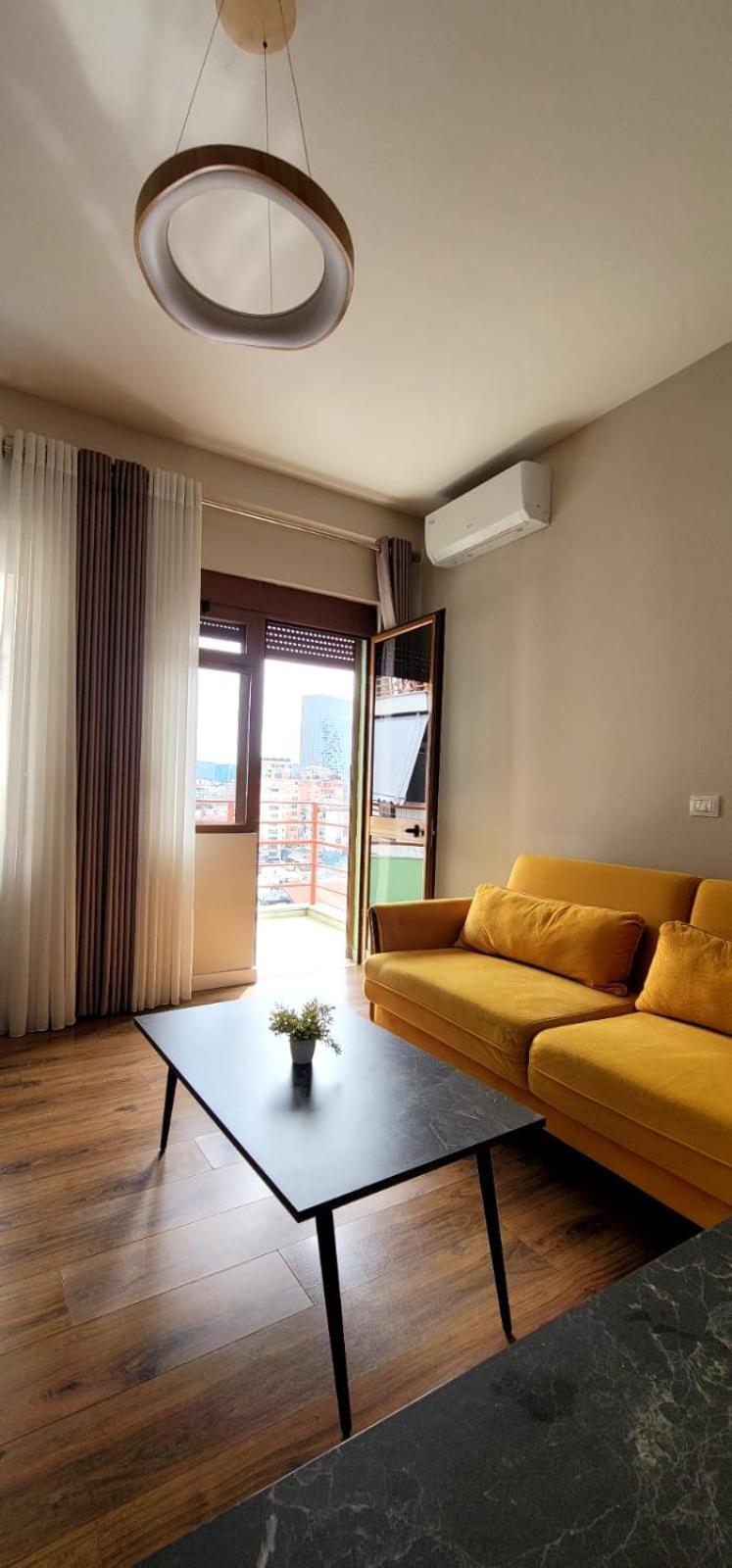 @Bazaar2 Apartment Tiranë Luaran gambar